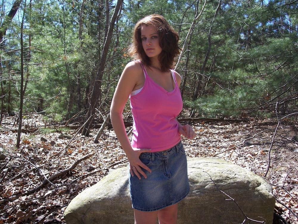 25P Amateur Babe's Big Boobs