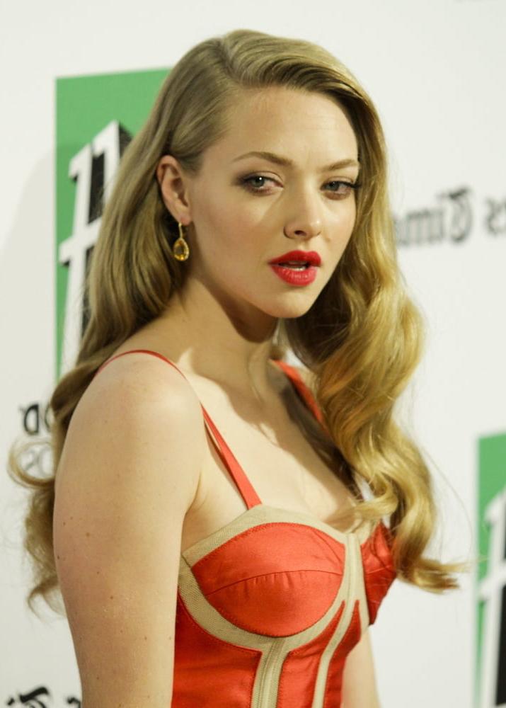 25P Amanda Seyfried Cum Museum