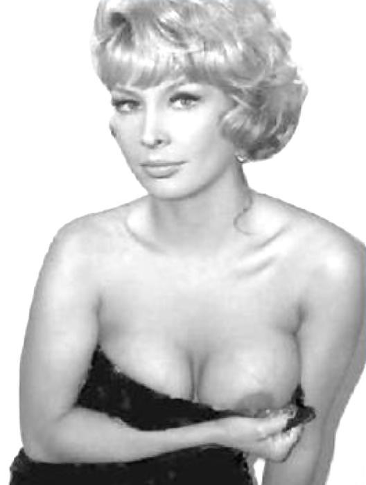 25P Barbara Eden by zarzo