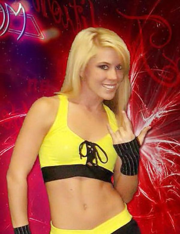 25P Madison Rayne - TNA Knockout indie wrestler mega collection