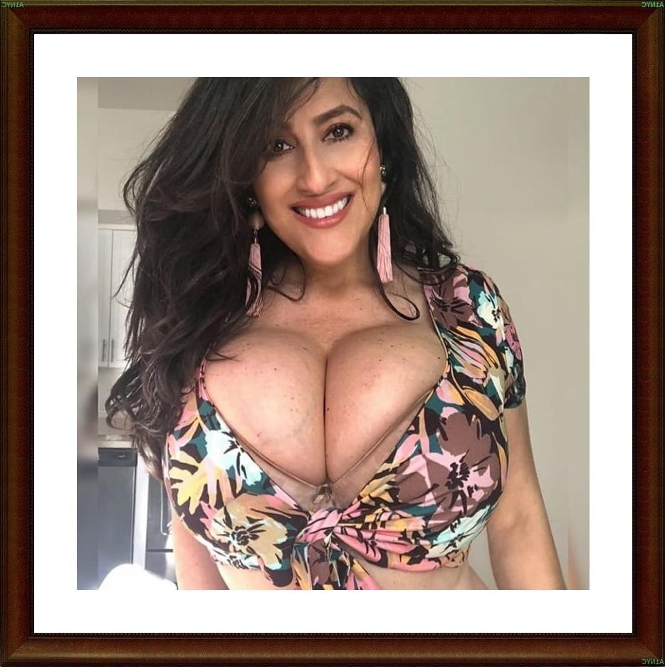 25P A1NYC Hot Latin Big Boobs