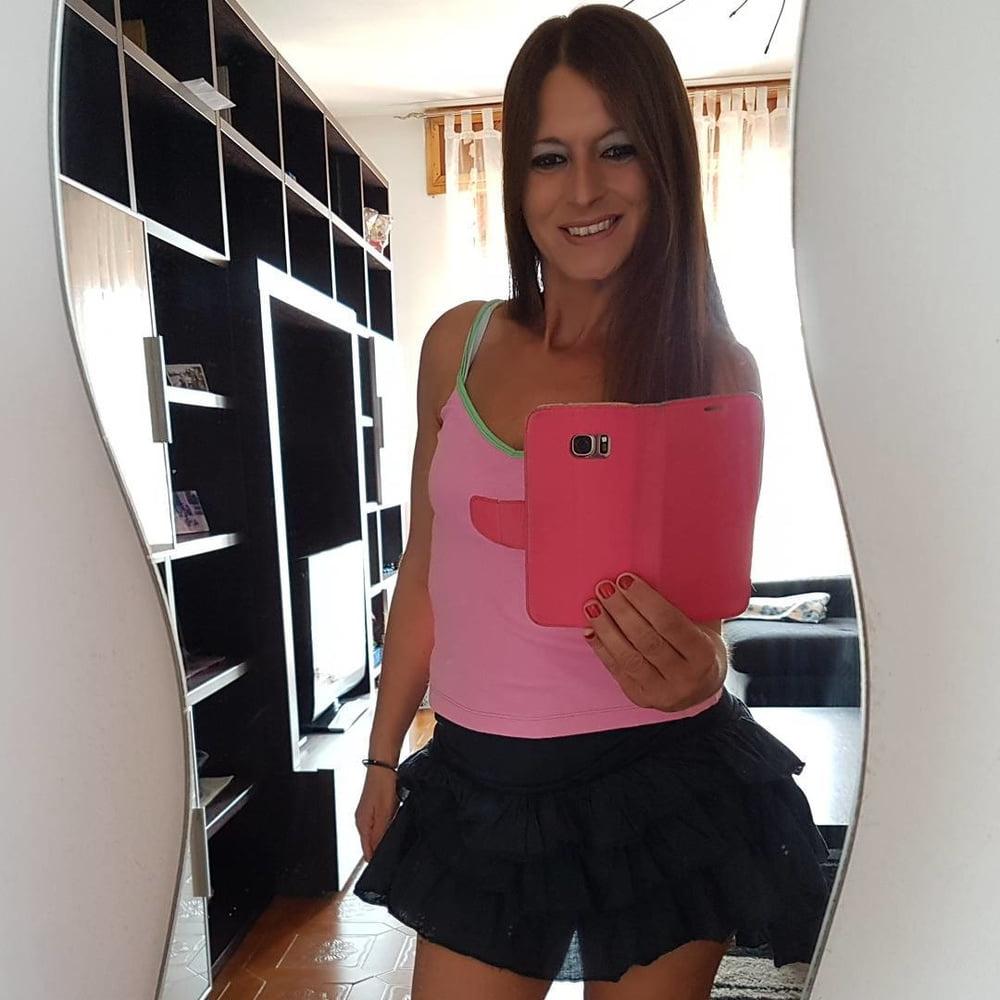 19P Madre Italiana Italian Slut Brunette MOM Exposed Webwhore