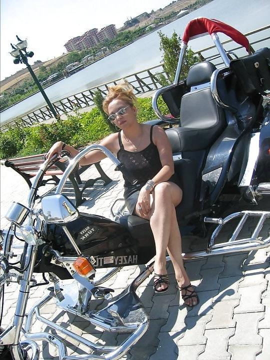 11P Turkish Mom Motorcycle