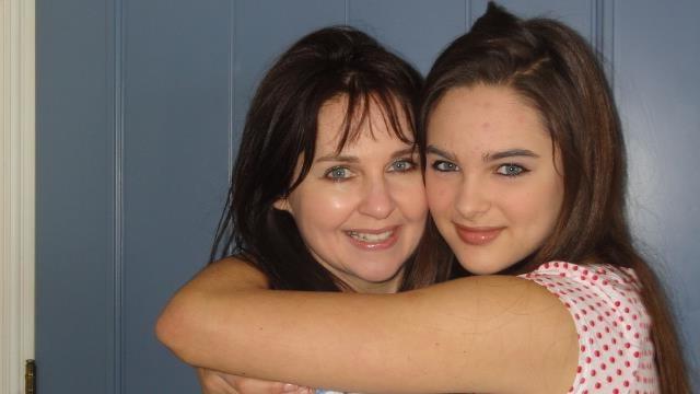 14P Mommy Sonja likes young boys