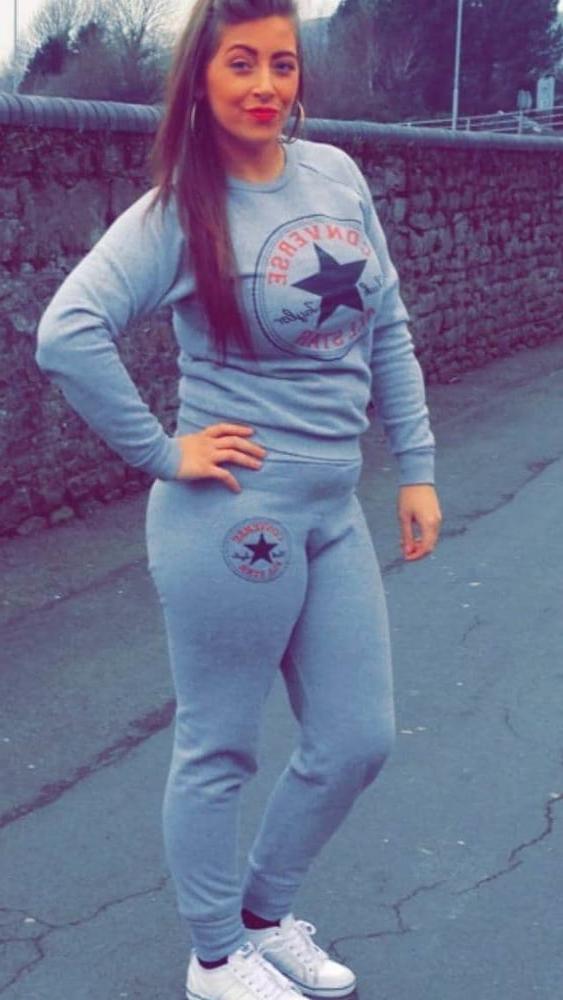 11P Big boobs Welsh MILF Amy.