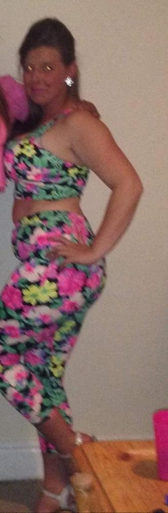 11P Big boobs Welsh MILF Amy.