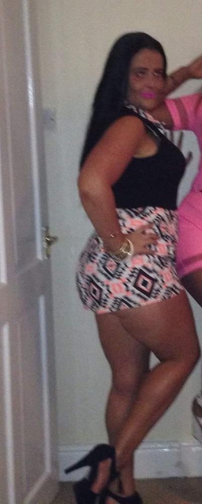 11P Big boobs Welsh MILF Amy.