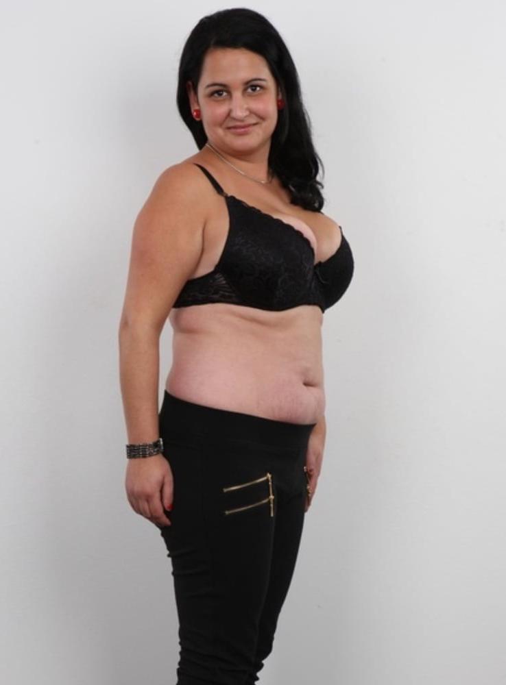 18P Sonia NRI Stripping