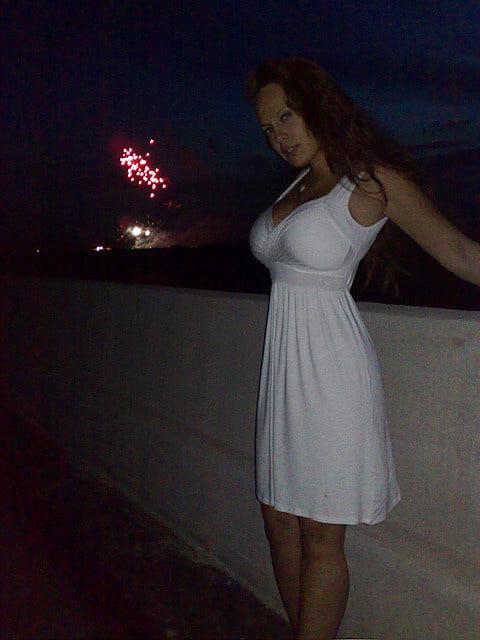 15P Queeny: Fake Tit Cum Whore
