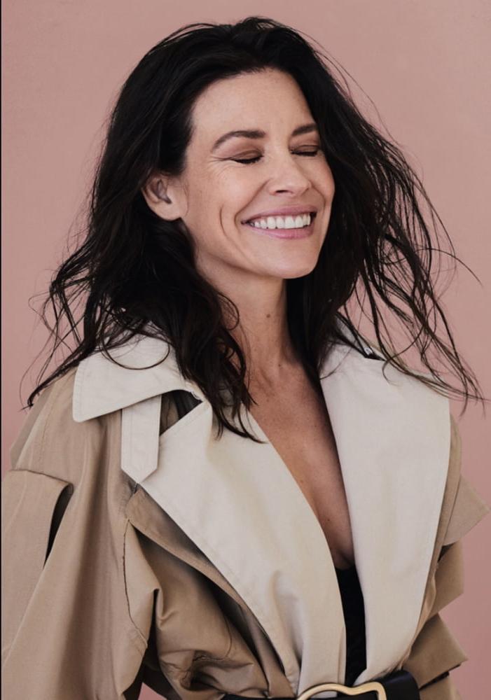 25P Evangeline Lilly Cum Material