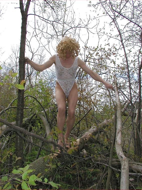 12P Crossdresser in the woods