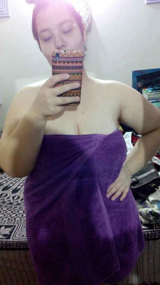 24P Policz NRI stepmom being horny