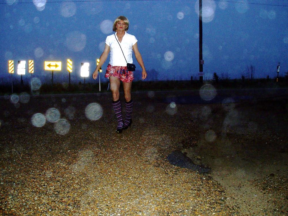 9P Crossdresser in public  