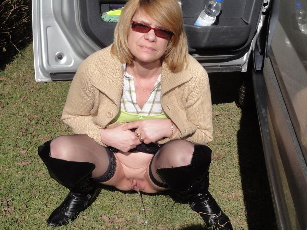 25P Older and hot 169 (Pissing)