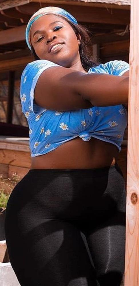 25P Sexy chunky mega thick  bih booty bbw pear kailey