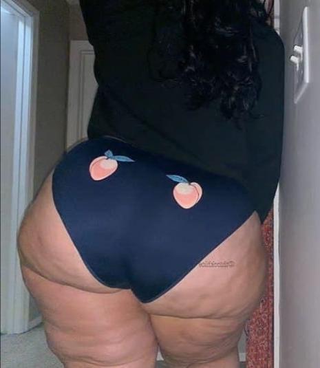 16P Mega booty sexy bbw pear extra thicckhloe