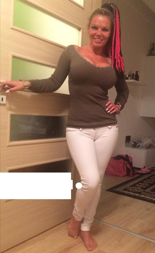 25P HUN MAGYAR SEXY MILF 77 GOLDDIGGER SLUT MOM