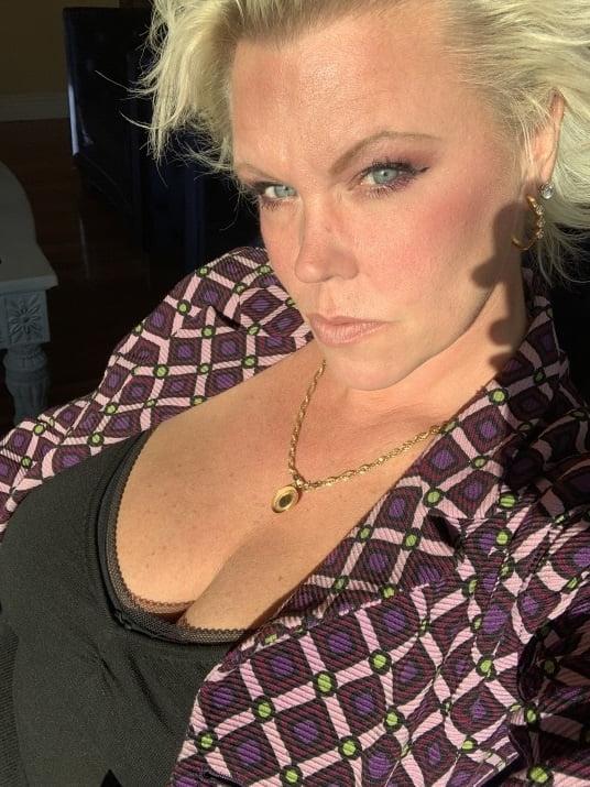 6P My Friend's Mom