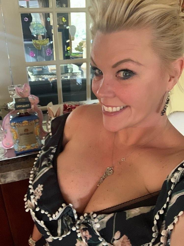 6P My Friend's Mom