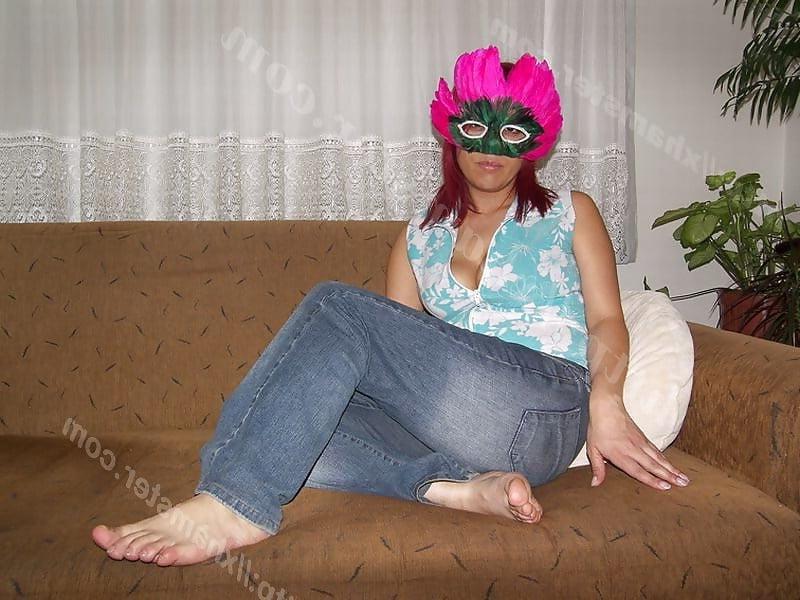 8P Turkish MILFS Mom Mask Show