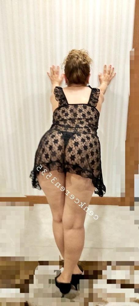 22P Turkish MILFS Mom My Mom  White Panties