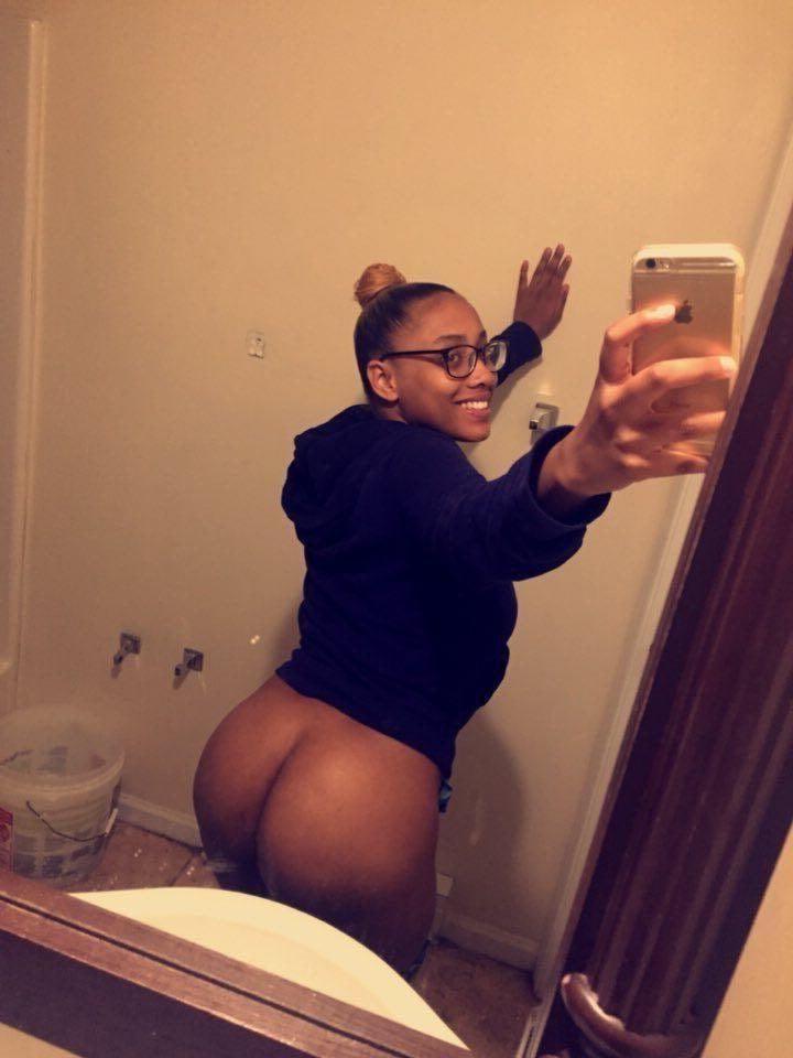 25P Ebony booty &amp; boobs 5