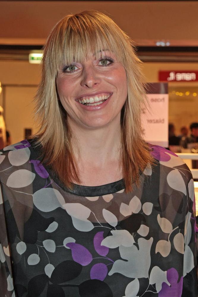 25P Mature Faces To Shoot Your Load Over 2
