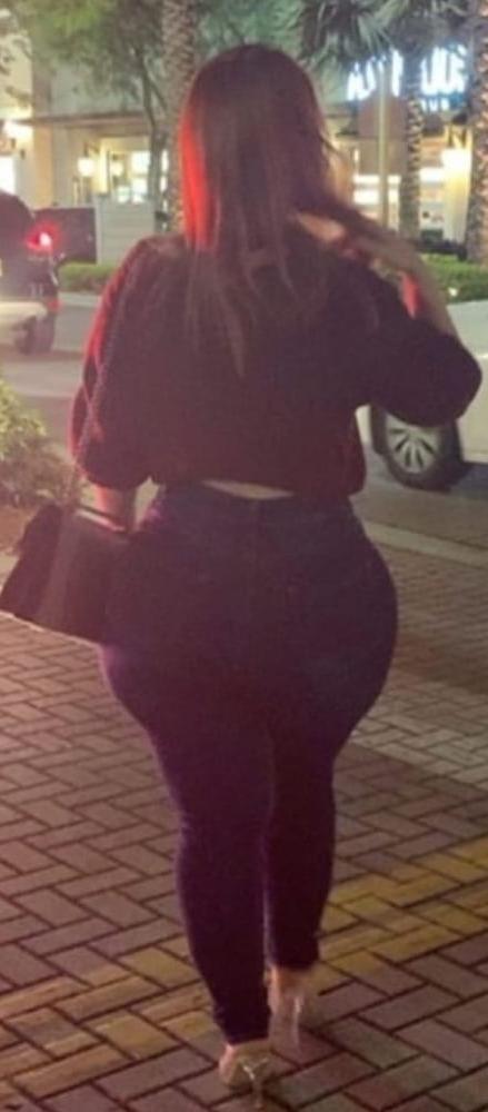7P Big booty hoes