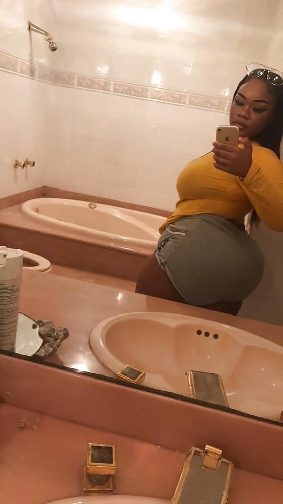 9P Busty wit Booty