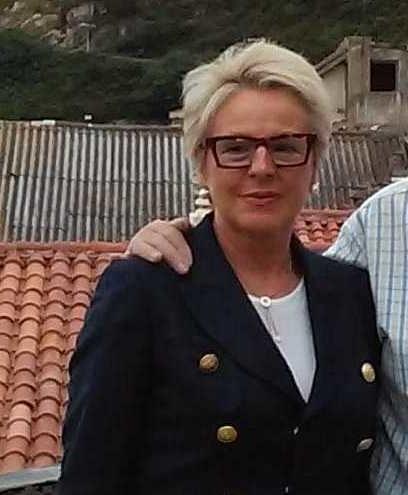 11P Mom in law cocked clothes
