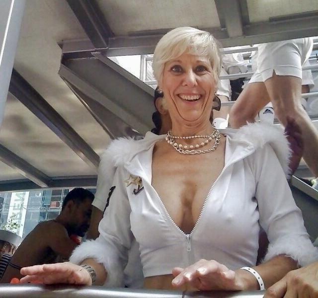 25P Mature Wives 170
