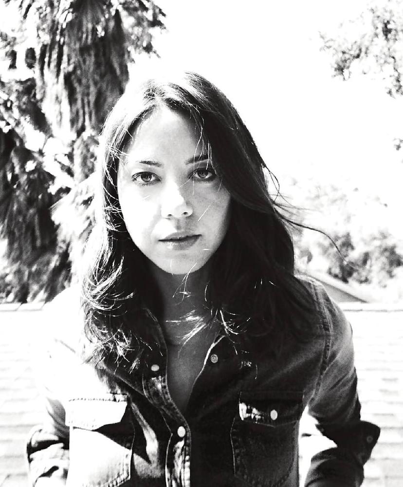 25P Aubrey Plaza Cum Material