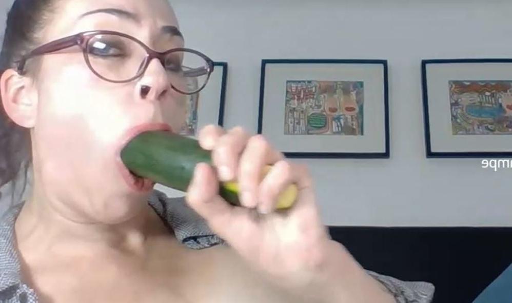 25P Cum Slut Adaline