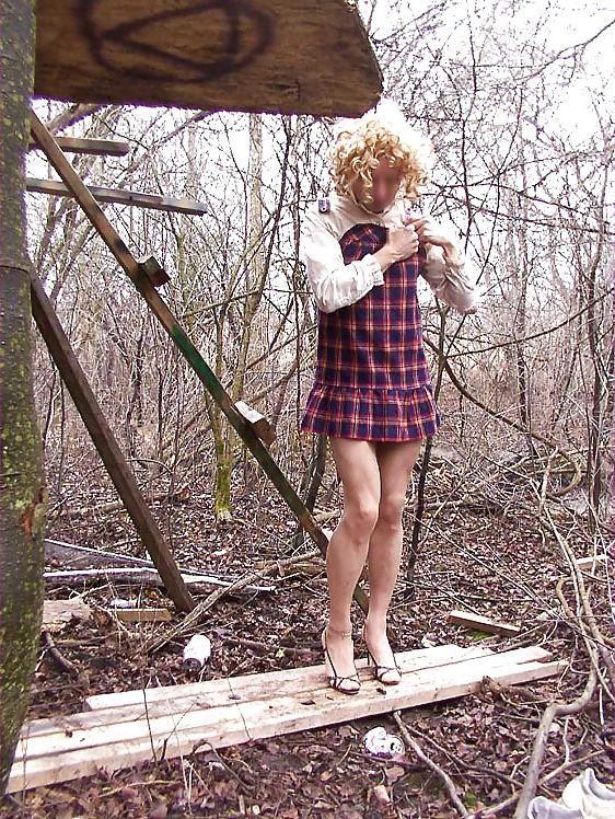 25P Crossdresser and the treehouse