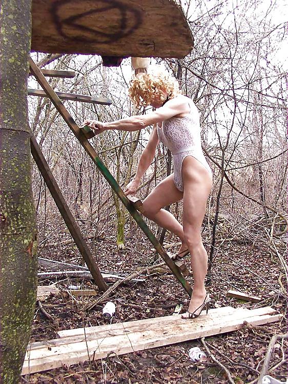 25P Crossdresser and the treehouse
