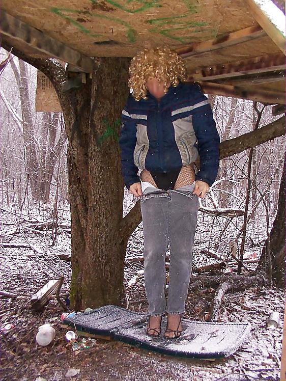 25P Crossdresser and the treehouse #2
