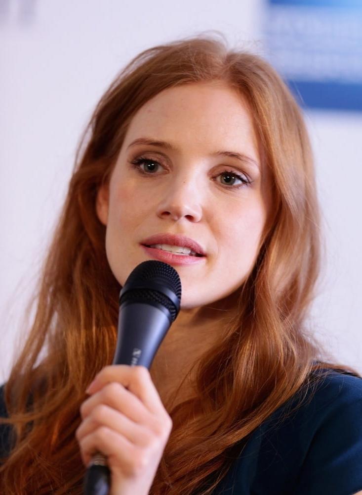 25P Jessica Chastain Cum Museum