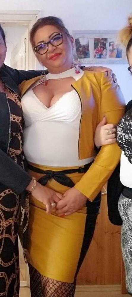 24P HUN-MAGYAR GYPSY SEXY MILF 78 OLDER MOM AND PROSTITUTE PART1