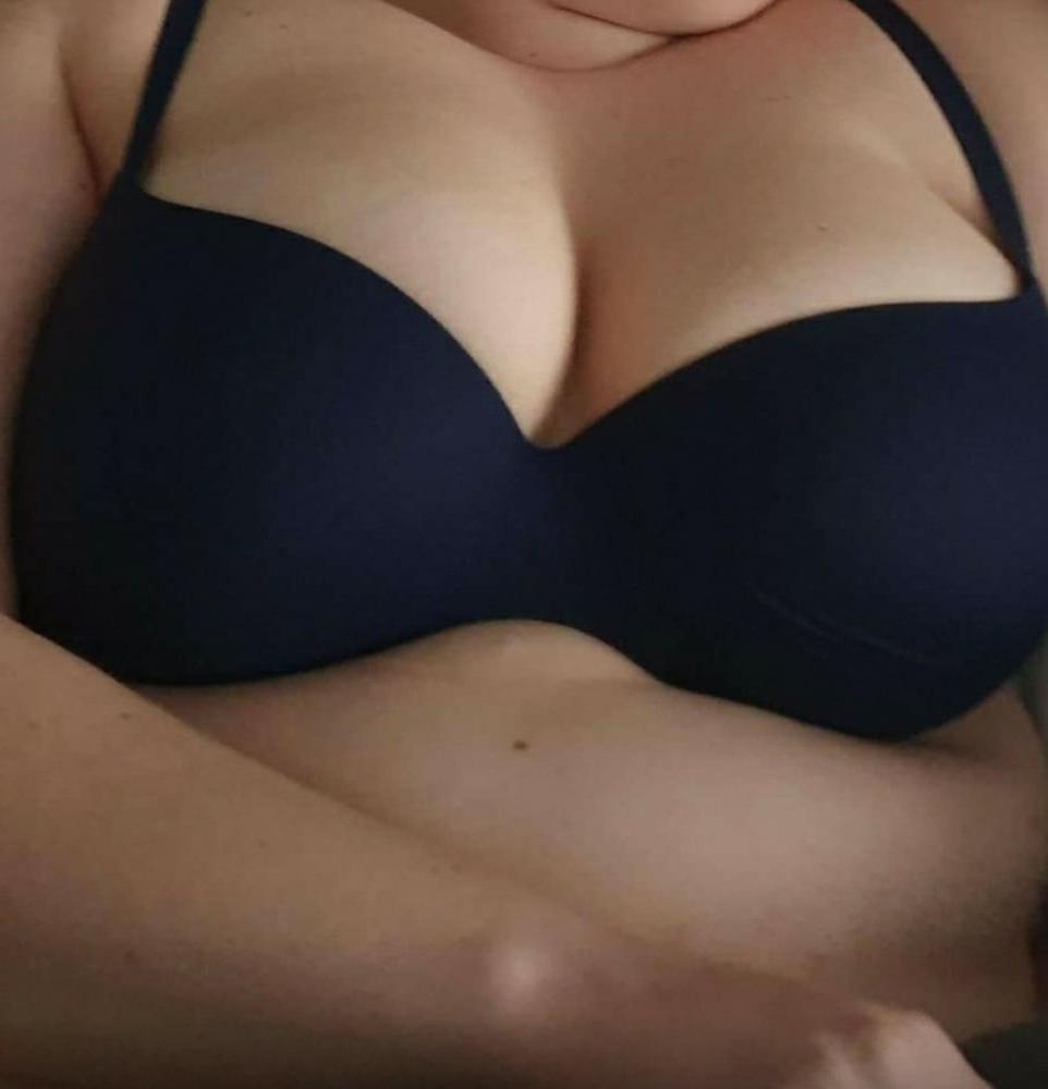 8P My gf big boobs