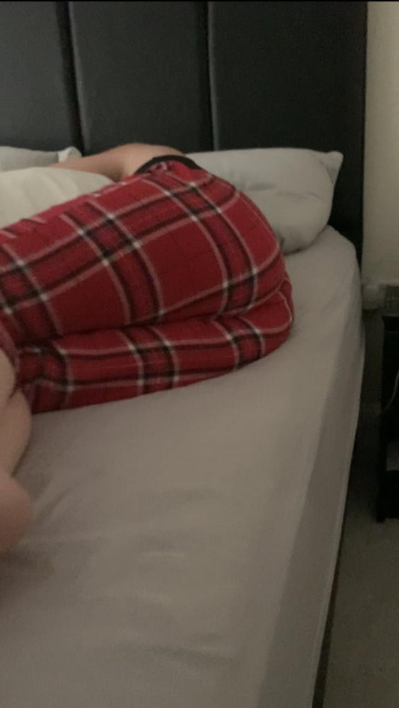 25P Mom in bed