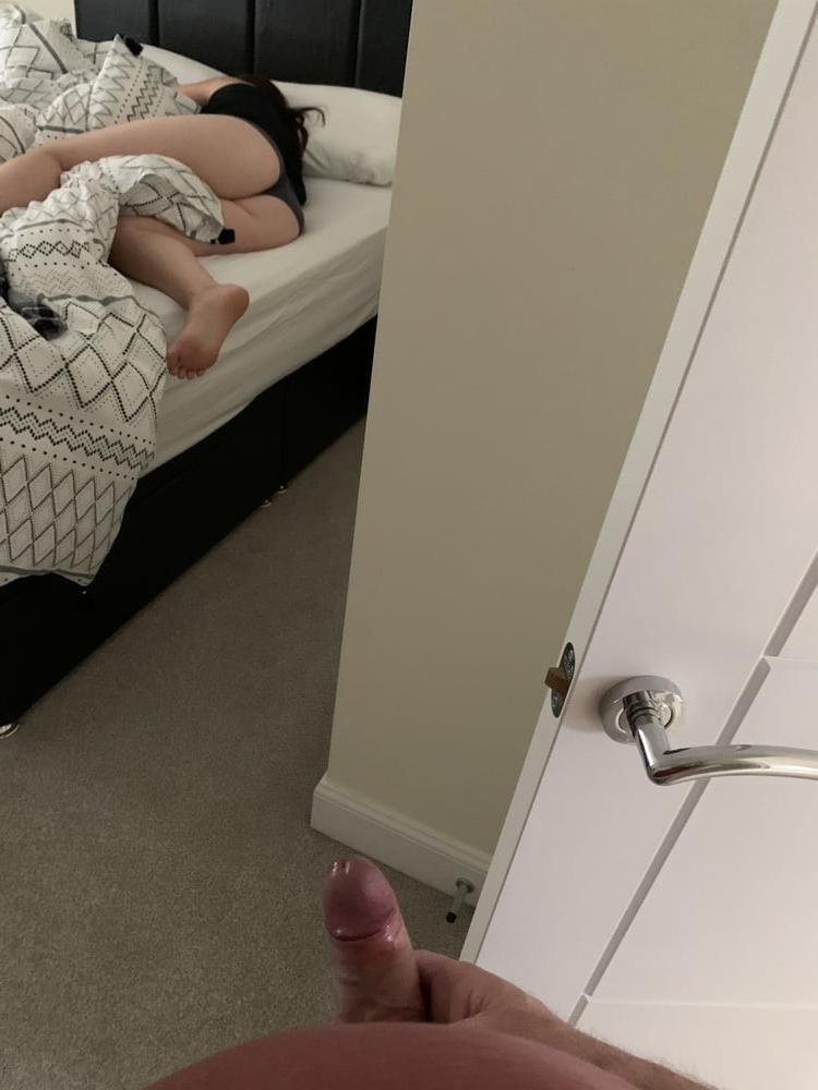 25P Mom in bed