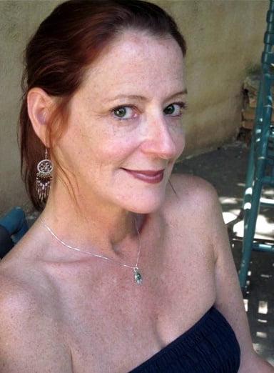 25P Mature Faces To Shoot Your Load Over