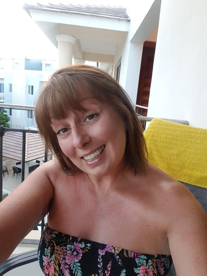 25P Mature Faces To Shoot Your Load Over