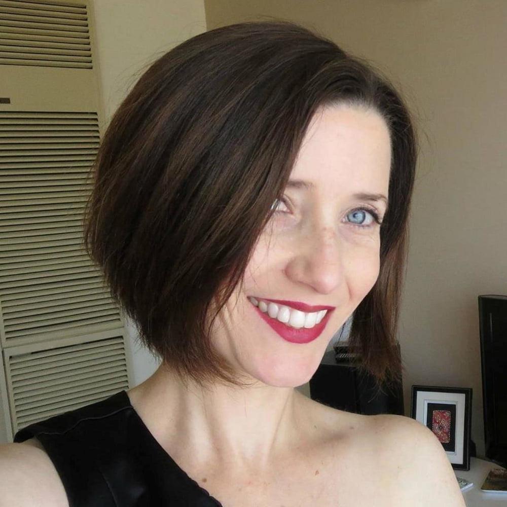 25P Mature Faces To Shoot Your Load Over