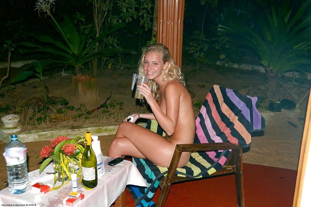 25P foreign girl in hikkaduwa sri lanka