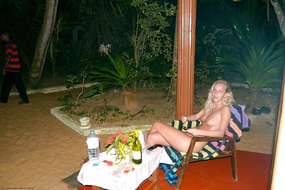 25P foreign girl in hikkaduwa sri lanka