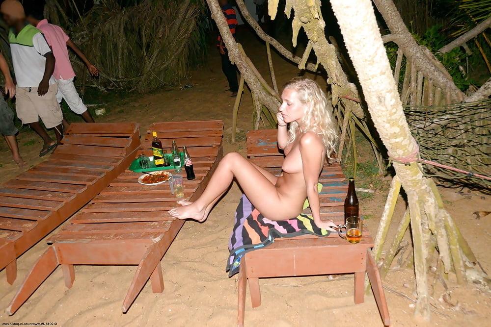 25P foreign girl in hikkaduwa sri lanka