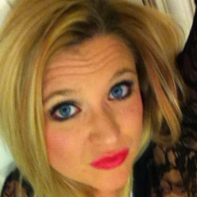 24P Young mom