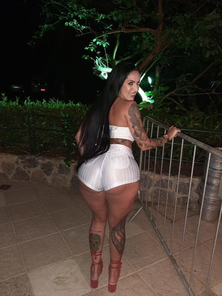 25P Big Booty Brazilian Bitches: Elisa Sanches