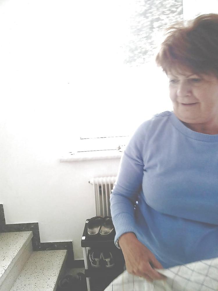 17P My mom and fakes